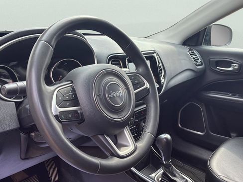 Used 2021 Jeep Compass Latitude image 25