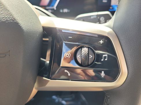 New 2026 BMW iX xDrive45 w/ Climate Comfort Package image 25