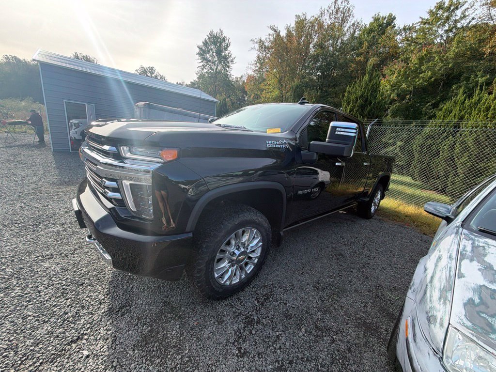 Used 2022 Chevrolet Silverado 2500 High Country w/ Z71 Off-Road Package AWD/4WD image 4