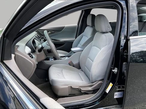 Used 2023 Chevrolet Malibu LS FWD image 15