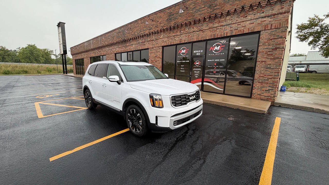 Used 2025 Kia Telluride SX w/ SX Captain's Chair Package FWD image 2