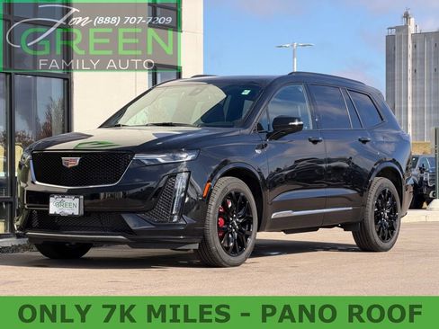 Used 2024 Cadillac XT6 Sport image 1