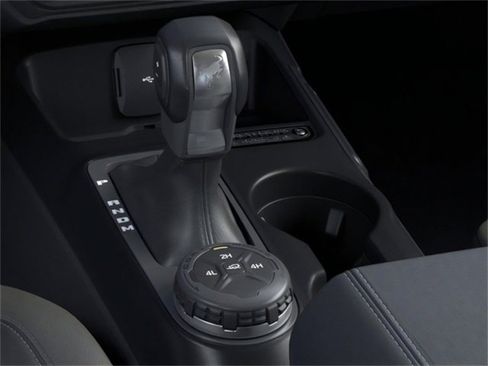 New 2025 Ford Bronco Outer Banks image 17