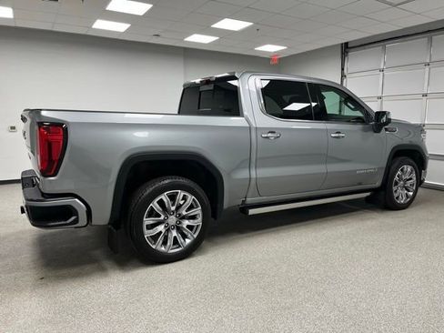 Used 2023 GMC Sierra 1500 Denali w/ Denali Reserve Package AWD/4WD image 11