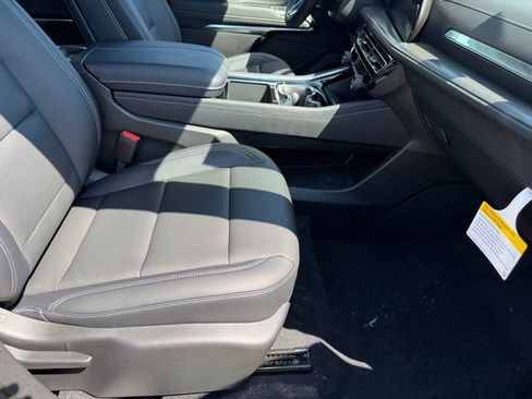 New 2026 Chevrolet Traverse LT w/ Driver Confidence Package FWD image 14