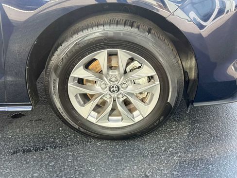 Certified 2026 Toyota Sienna LE AWD/4WD image 7