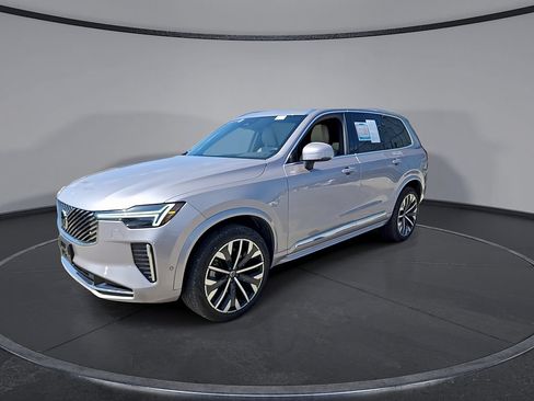 Certified 2026 Volvo XC90 B6 Plus AWD/4WD image 3