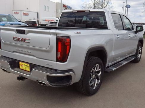 Certified 2022 GMC Sierra 1500 SLT w/ SLT Premium Plus Package AWD/4WD image 8