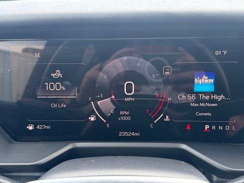 Used 2026 GMC Acadia Elevation w/ Elevation Premium Package FWD image 13