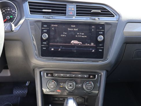 Used 2019 Volkswagen Tiguan SE image 22