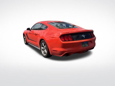 Used 2016 Ford Mustang Coupe image 6