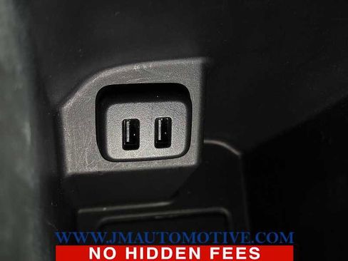 Used 2022 GMC Terrain SLT image 34