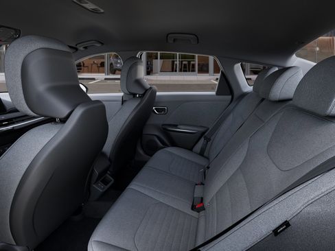New 2025 Kia K4 EX FWD image 18