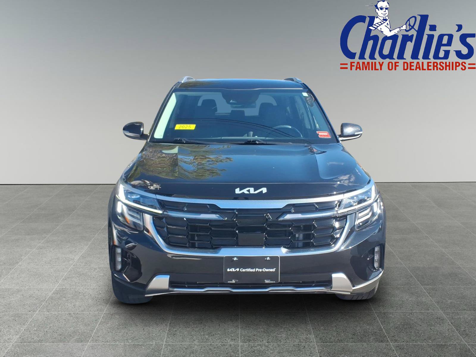 Certified 2025 Kia Seltos SX w/ SX Sunroof Package AWD/4WD image 2
