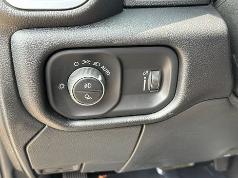 Used 2025 RAM 2500 Big Horn AWD/4WD image 17