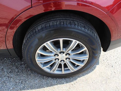 Used 2017 Cadillac XT5 Luxury w/ Advanced Security Package AWD/4WD image 31