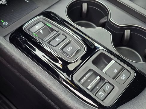 Certified 2025 Honda Pilot TrailSport image 35