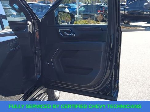Used 2024 Chevrolet Suburban LT image 40