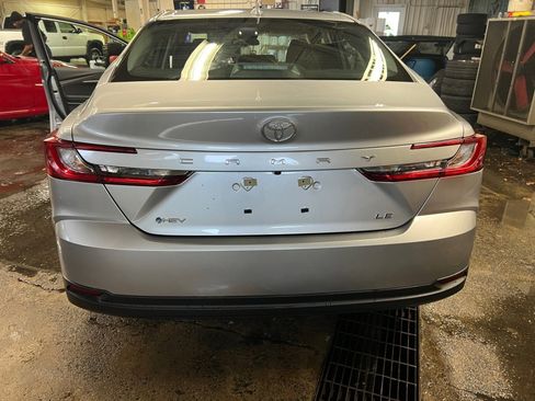 Used 2025 Toyota Camry LE image 16