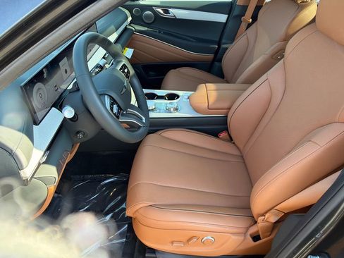 Used 2026 Genesis GV80 2.5T Advanced image 9