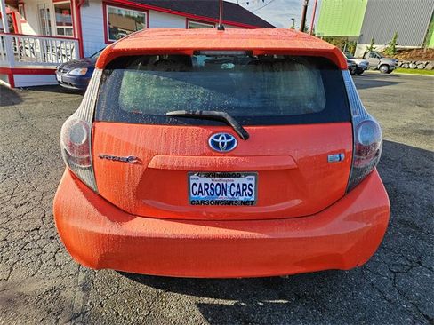 Used 2014 Toyota Prius C Four image 4