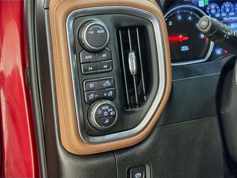 Used 2022 Chevrolet Silverado 1500 High Country AWD/4WD image 10