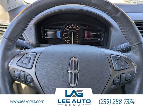 Used 2013 Lincoln MKX FWD image 25