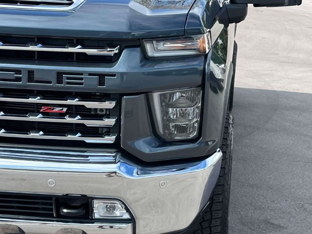 Used 2020 Chevrolet Silverado 2500 LTZ w/ LTZ Premium Package AWD/4WD image 9