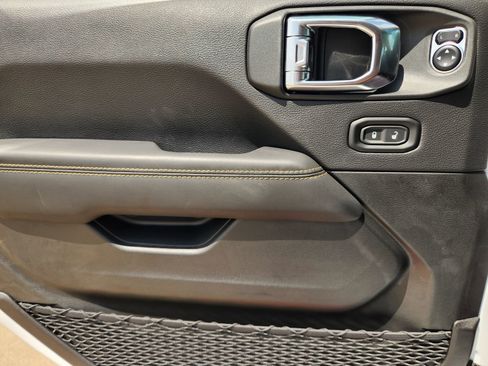 New 2025 Jeep Wrangler Sahara image 15