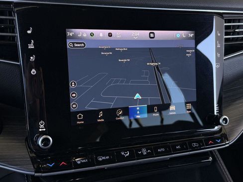 Used 2024 Jeep Wagoneer Series II w/ Flexible Seating Group image 15