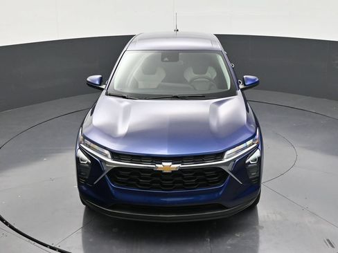 Used 2024 Chevrolet Trax LS w/ LS Convenience Package FWD image 19