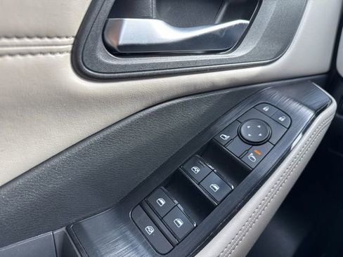 Used 2022 Nissan Rogue SV w/ SV Premium Package image 7