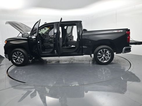 Used 2022 Chevrolet Silverado 1500 LT AWD/4WD image 65