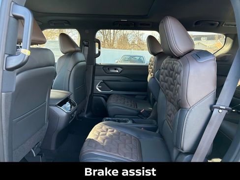 New 2026 Nissan Armada Platinum Reserve image 36