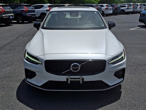 Used 2024 Volvo S60 B5 Core w/ Climate Package AWD/4WD image 2