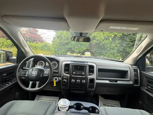 Used 2015 RAM 1500 ST AWD/4WD image 10