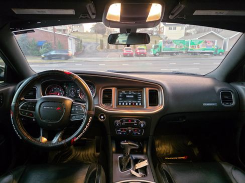 Used 2020 Dodge Charger SXT w/ Leather Interior Group image 18