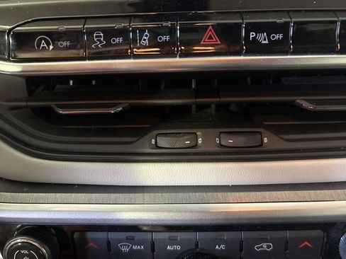 Certified 2024 Jeep Compass Limited image 22