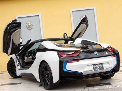 Used 2019 BMW i8 Roadster AWD/4WD image 8