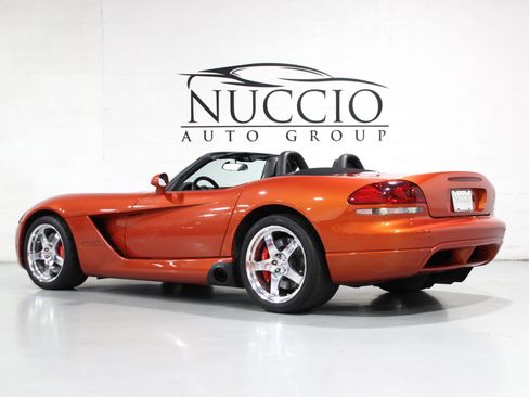 Used 2005 Dodge Viper SRT-10 w/ Copperhead Edition Group RWD image 7