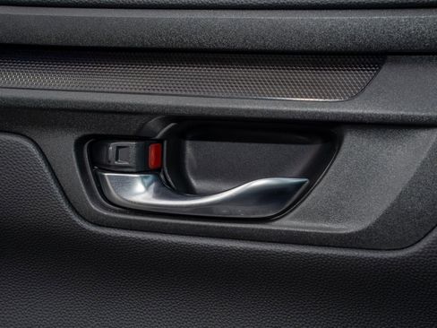 Used 2025 Honda CR-V LX image 28