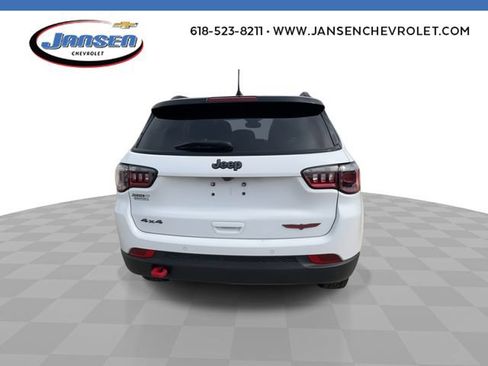 Used 2025 Jeep Compass Trailhawk AWD/4WD image 7