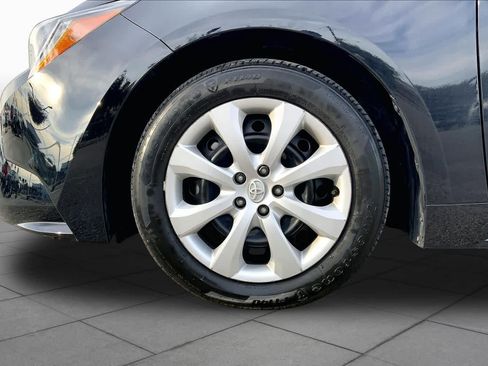 Used 2025 Toyota Corolla LE FWD image 11