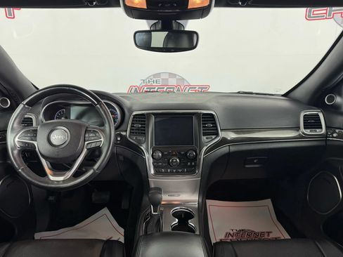Used 2018 Jeep Grand Cherokee Overland AWD/4WD image 11