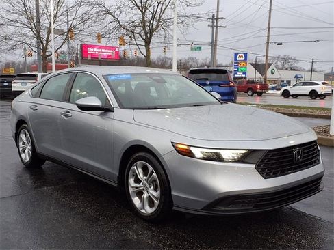 Certified 2025 Honda Accord LX image 3