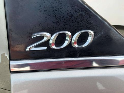 Used 2013 Chrysler 200 Limited FWD image 36