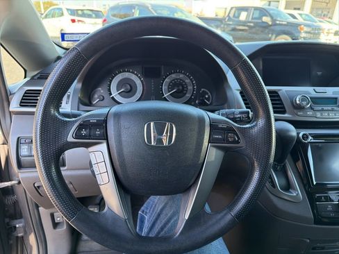 Used 2016 Honda Odyssey SE image 14