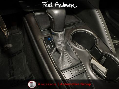 Used 2024 Toyota Camry SE FWD image 14