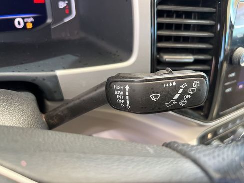 Certified 2022 Volkswagen Atlas SEL Premium image 42