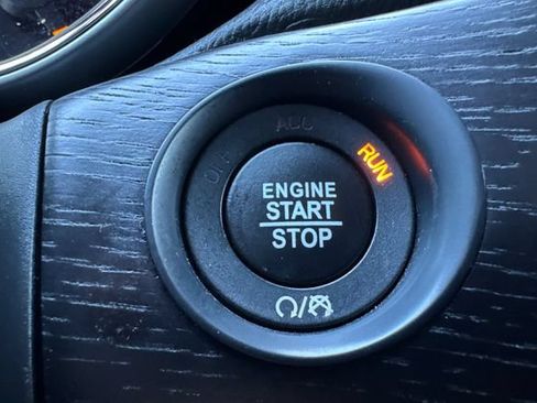 Used 2021 Jeep Grand Cherokee High Altitude AWD/4WD image 35